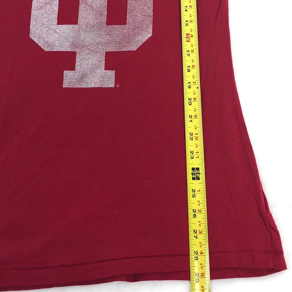 Indiana University AE Tailgate v-neck tee large - Picture 5 of 7
